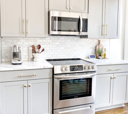 Small kitchen renovation in Perth in Hamptons style